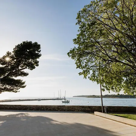 לינה וארוחת בוקר Rio Novigrad Istria